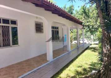 Casa com 3 quartos à venda na antônio carlos konder reis, 38, praia de armação do itapocorói, penha por r$ 800.000