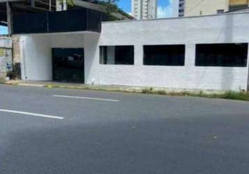 Ponto comercial, rua calçada, esquina, podendo ser vários comércios. 850m².