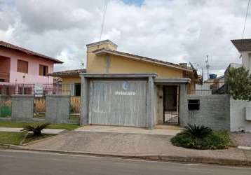 Casa de 3 quartos, sendo 1 suíte, 2 garagem