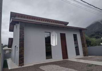 Linda casa com 4 dormitórios à venda, 375m² por r$ 1.450.000 - praia da lagoinha - ubatuba/sp