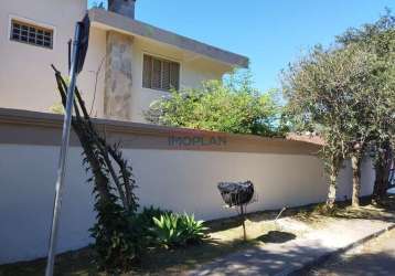 Linda casa à venda com 4 dormitórios sendo 1 suíte e piscina  em uma ótima local