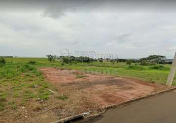 Terreno de 200m² no loteamento parque maria serantes