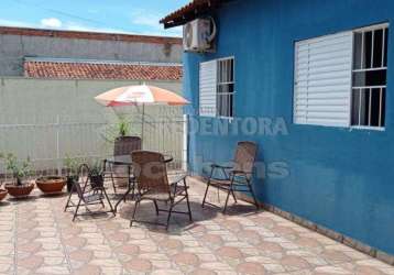 Casas 376 m² jardim simões