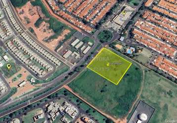 Excelente área para empreender com 8470 m² em região cercada por comércios e condomínios