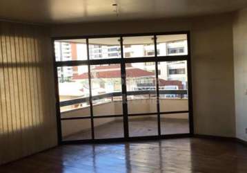 Centro excelente apartamento com 4 dormitórios