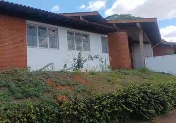 Locação de casa comercial separada em 2 pavimentos localizada no bairro alto rio.