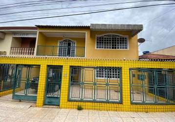 Qi 07 4 guará sobrado 3 quartos 2 suítes 3 vagas 280m² escriturada