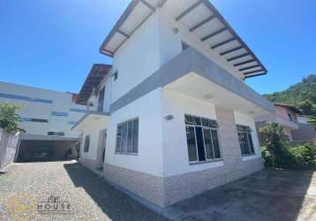 Casa com 4 dormitórios para alugar, 160 m² por r$ 10.000,00/mês - fazenda - itajaí/sc