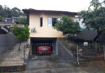 Linda casa no loteamento alaor silveira, no bairro são sebastião em palhoça