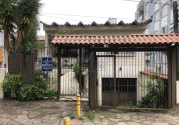 Casa com 4 quartos à venda na rua josé gomes, 385, tristeza, porto alegre por r$ 820.000