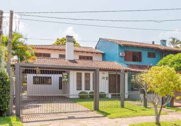 Casa com 4 quartos à venda na rua rincão, 50, ipanema, porto alegre por r$ 1.250.000