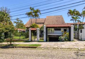 Casa com 4 quartos à venda na rua pareci, 206, vila assunção, porto alegre por r$ 1.590.000