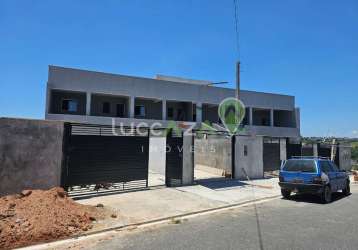 Aluguel de casa com 2 quartos no jardim sant'anna do pedregulho, jacareí-sp: 60m², 1 sala, 1 banheiro e 2 vagas na garagem!