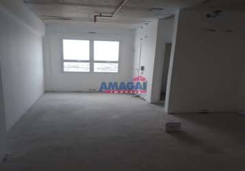 Sala comercial para alugar no centro, jacareí  por r$ 1.200