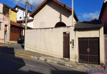 Casa com 4 quartos para alugar no centro, jacareí  por r$ 2.500