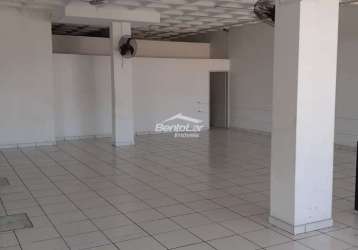 Sala comercial 200 m² com banheiro, vestiário com box e chuveiros,  pia em granito, iluminado, e be