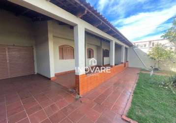 Casa com 3 dormitórios à venda, 275 m² por r$ 400.000,00 - alvorada - araporã/mg