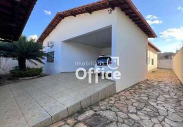 Casa com 3 dormitórios à venda, 200 m² por r$ 1.100.000,00 - jundiaí - anápolis/go