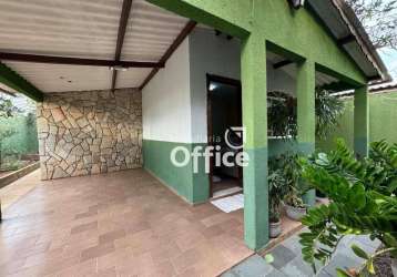 Casa com 3 dormitórios à venda, 190 m² por r$ 450.000,00 - anexo itamaraty - anápolis/go