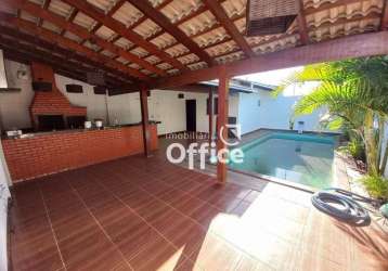 Casa com 3 dormitórios para alugar, 150 m² por r$ 1.800,00/mês - setor summerville - anápolis/go