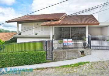 Casa com 3 quartos para alugar na rua denise michel, 87, escola agrícola, blumenau, 153 m2 por r$ 4.000