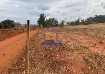 Fazendinha com 03 hectares na região de itaúna- mg