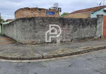 Terreno de esquina na independência em taubaté