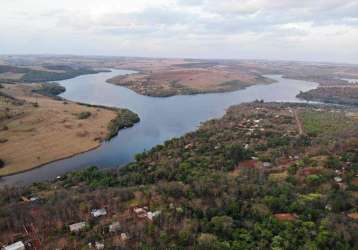 Chácara de balneário em condomínio fechado na represa de miranda