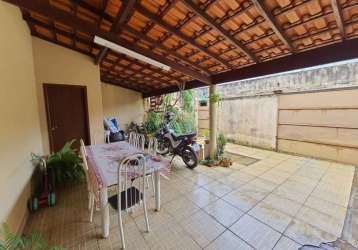 Casa à venda, 3 quartos, 1 suíte, 2 vagas, jardim europa - uberlândia/mg