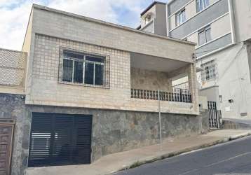 Casa com 3 quartos para alugar na rua batista de oliveira, granbery, juiz de fora, 289 m2 por r$ 9.900