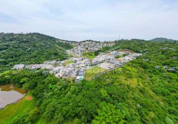 Terreno com vista permanente para a mata, preço de oportunidade, 821m²