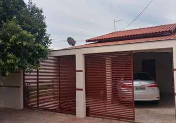 Casa  com 3 quartos - bairro aeroporto em londrina