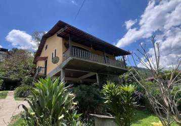 Casa mobiliada com terreno amplo em nova friburgo - chácara paraíso