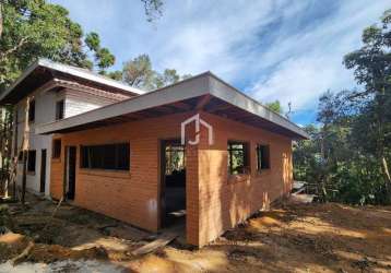 Casa com 3 quartos à venda no parque pedra do baú, campos do jordão  por r$ 1.100.000