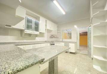 Casa sobrado com 3 dormitorios  e 2 banheiro à venda, 120 m² por r$ 649.000