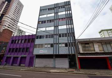 Conjunto comercial com 37,47m² de área privativa