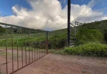 Fazenda com duas casas, três galpões, oito açude, fibra ótica e 60 hectares em taquara