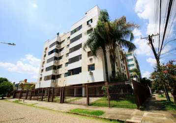 Apartamento 3 dormitórios com suite, sala 2 ambientes, semi mobiliado, sacada com churrasqueira, dep. de empregada. prédio com elevador, salão de festas. contém duas vagas de garagem uma dupla e uma s