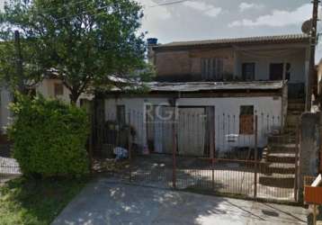 Vende e aluga casa no bairro bom sucesso em gravataí, situada a 450 metros da avenida dorival, sendo a disposição de mercado, padaria, restaurantes, academia, agencia bancaria e muitos outros.&lt;br&g