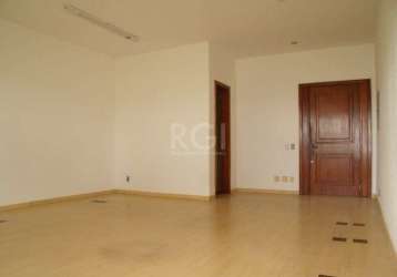 Sala comercial - imóvel com 38,06 m², de frente  1 lavabo, piso laminado, 1 vaga de box n. 76. (valor do box é separado). localizado na esquina com marques do pombal , proximidades da av. cristóvão co