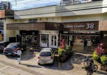 Excelente loja térrea localizada na galeria goethe com 46,63 m² de área privativa e 70,50 m² de área total, com 1 banheiro, mezanino e estacionamento rotativo, muito bem localizada próximo do parque m