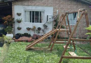 Casa no bairro belem velho, de 2 dormitórios, sala, banheiro social e ampla cozinha. aos fundos, amplo pátio com arvores frutíferas. aceita propostas. agende agora sua visita.