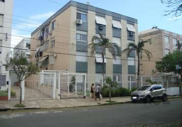 Apartamento à venda, último andar, 2 quartos, np bairro são sebastião.&lt;br&gt;imóvel reformado com 2 quartos, living, banheiro social, cozinha e área de serviço separadas, semi mobiliado. prédio peq