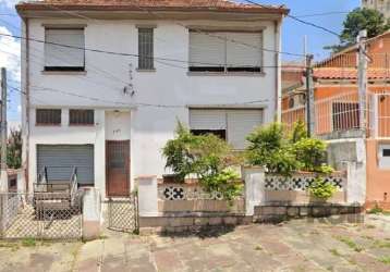 Vende no bairro passo dareia,, casa, com 03 dormitórios,