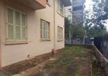 Apartamento no bairro são joão, térreo, com 58m² privativos, de 2 dormitórios. possui sala ampla, 2 dormitórios, banheiro com ventilação natural, cozinha espaçosa e área de serviço separada. imóvel ne