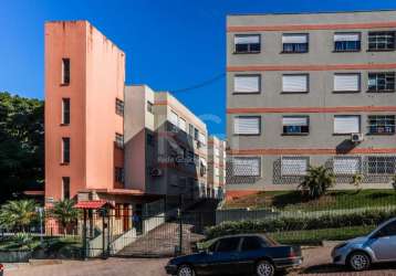 Apartamento de 1 dormitório, living em 2 ambientes, de frente,banheiro social,  4 andar, cozinha com área de serviço separada, ! vaga rotativa de garagem, edifício com portaria 24 horas, churrasqueira