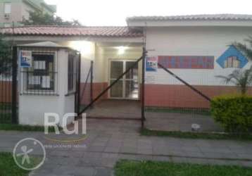 Apartamento, 02 dormitórios, bairro sarandi em porto algre&lt;br&gt;apartamento com 2 dormitórios, living 2 ambientes, banheiro social, cozinha, área de serviço. uma vaga de garagem coberta escriturad