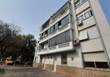 Apartamento para locação, no bairro são geraldo, com 03 dormitórios, sacada,  01 banheiro, cozinha com pia e balcão, área de serviço ampla, piso parquet, sol da tarde e linda vista. a área privativa é