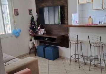 Apartamento com 2 quartos e 1 banheiro social, sala, cozinha com area de serviço. o condomínio fica localizado no bairro cavalhada em porto alegre. está situado próximo a pontos de interesse de cavalh