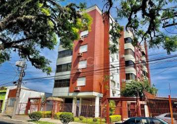 Cobertura, 3 dormitórios, 2 vagas de garagem, no bairro santana, porto alegre/rs &lt;br&gt;    &lt;br&gt;imóvel com 193m², de lado e silencioso, living para 02 ambientes em tabuão ,  banheiro social, 